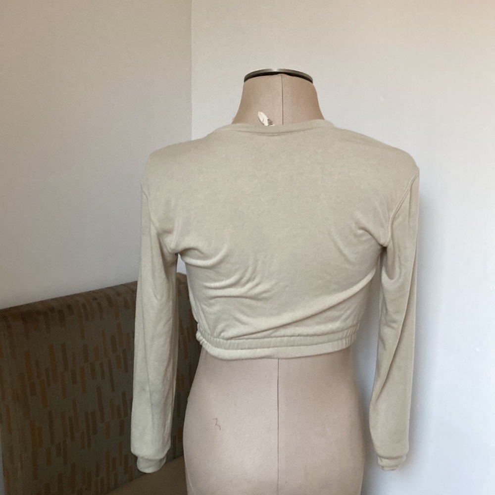 The brand is rewash The color is light green or sage green - Picture 3 of 3